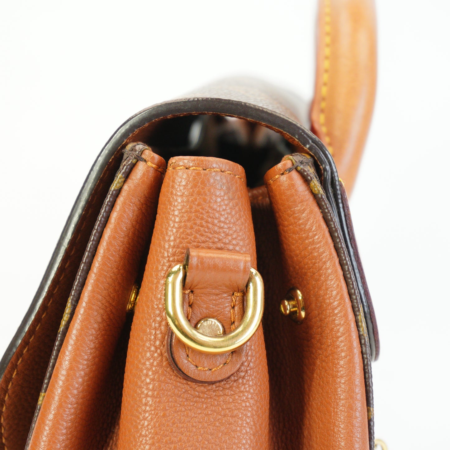 Louis Vuitton	Eden MM Handbag GHW Medium