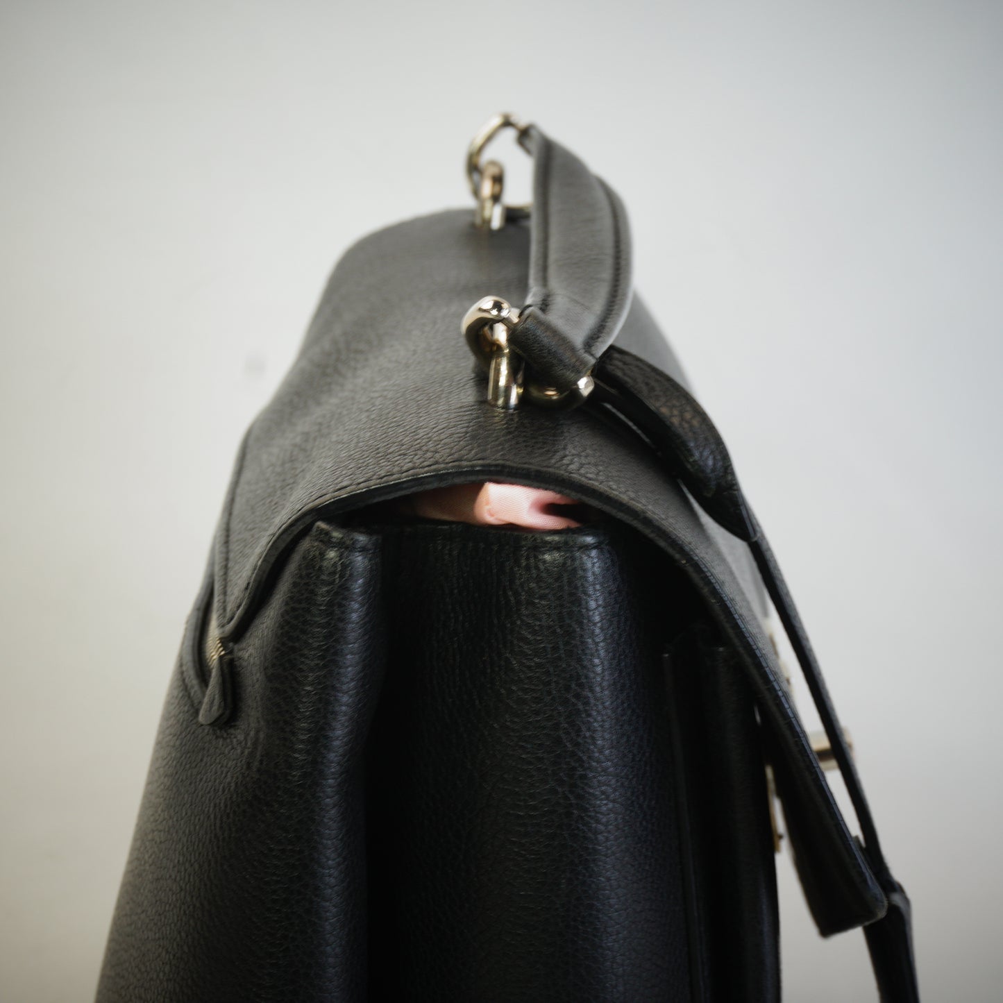Louis Vuitton	Black Grained Calfskin SHW Medium