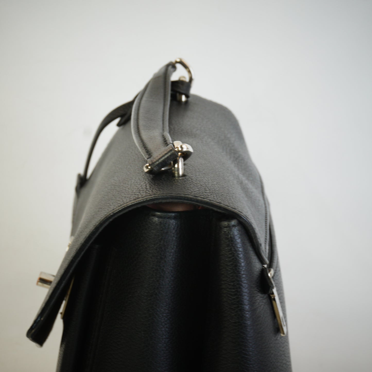 Louis Vuitton	Black Grained Calfskin SHW Medium