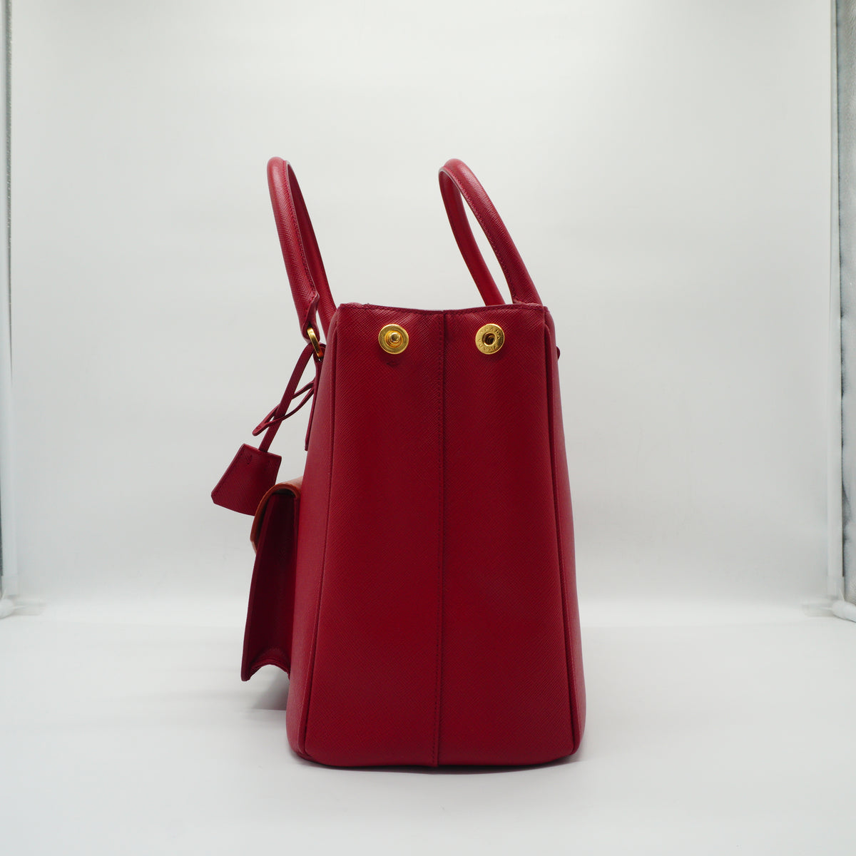 Prada	Safiano Lux Galleria Double Zip Front Pocket Red Medium GHW