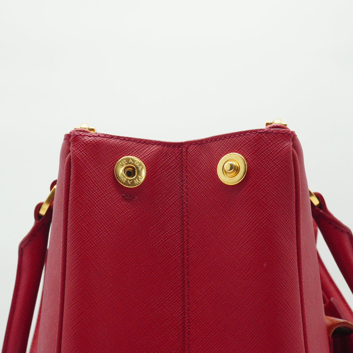 Prada	Safiano Lux Galleria Double Zip Front Pocket Red Medium GHW