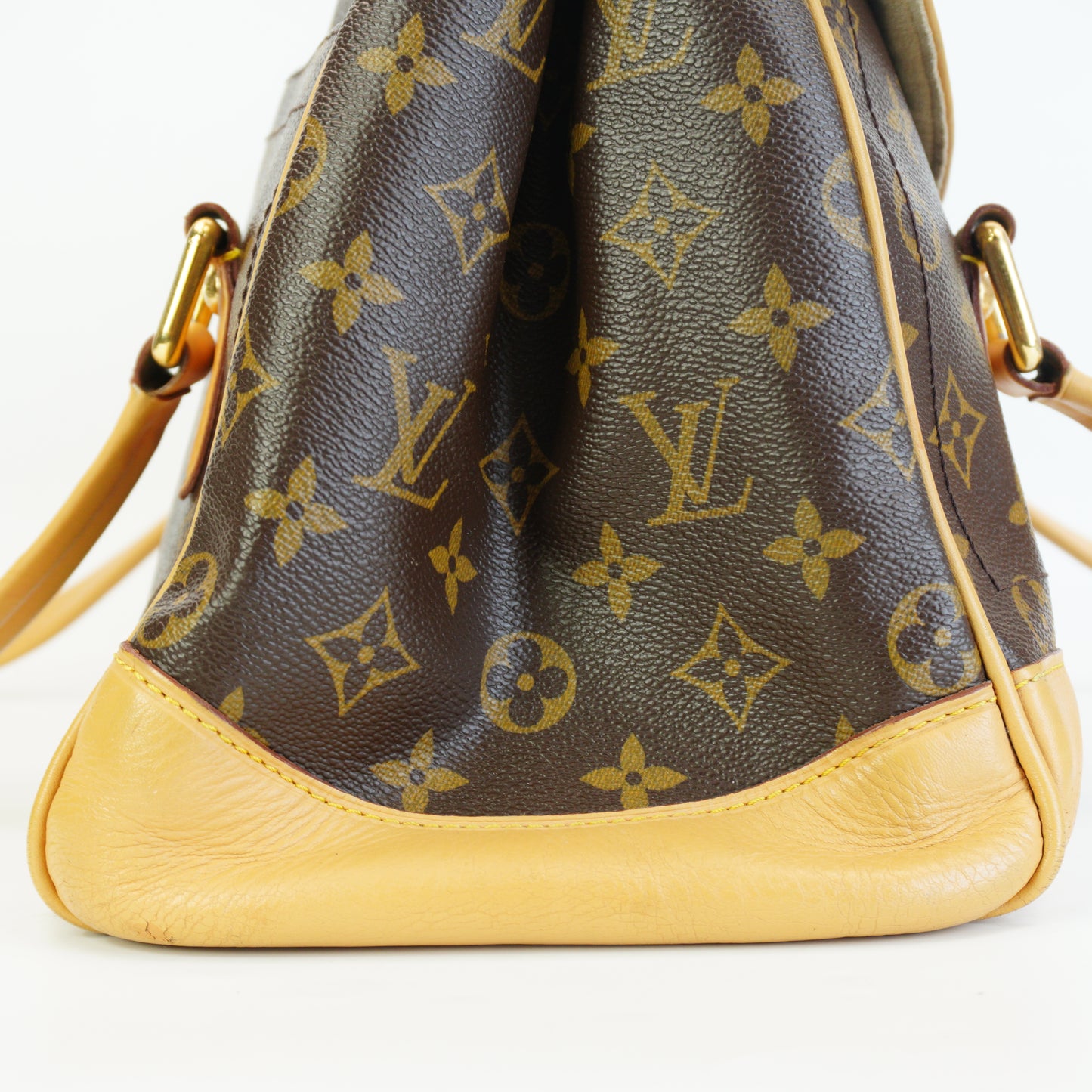 Louis Vuitton	Eden MM Handbag GHW Medium
