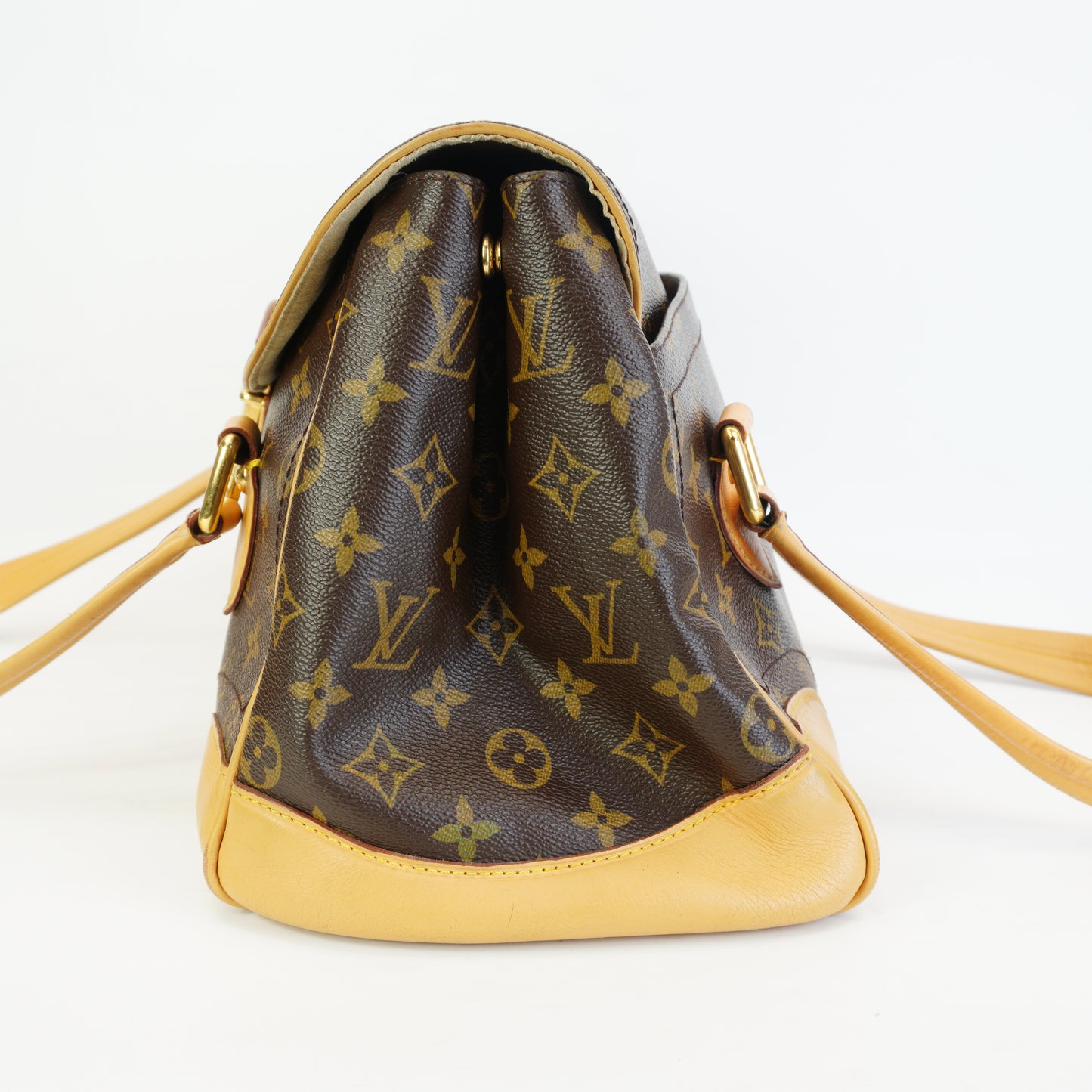 Louis Vuitton	Eden MM Handbag GHW Medium