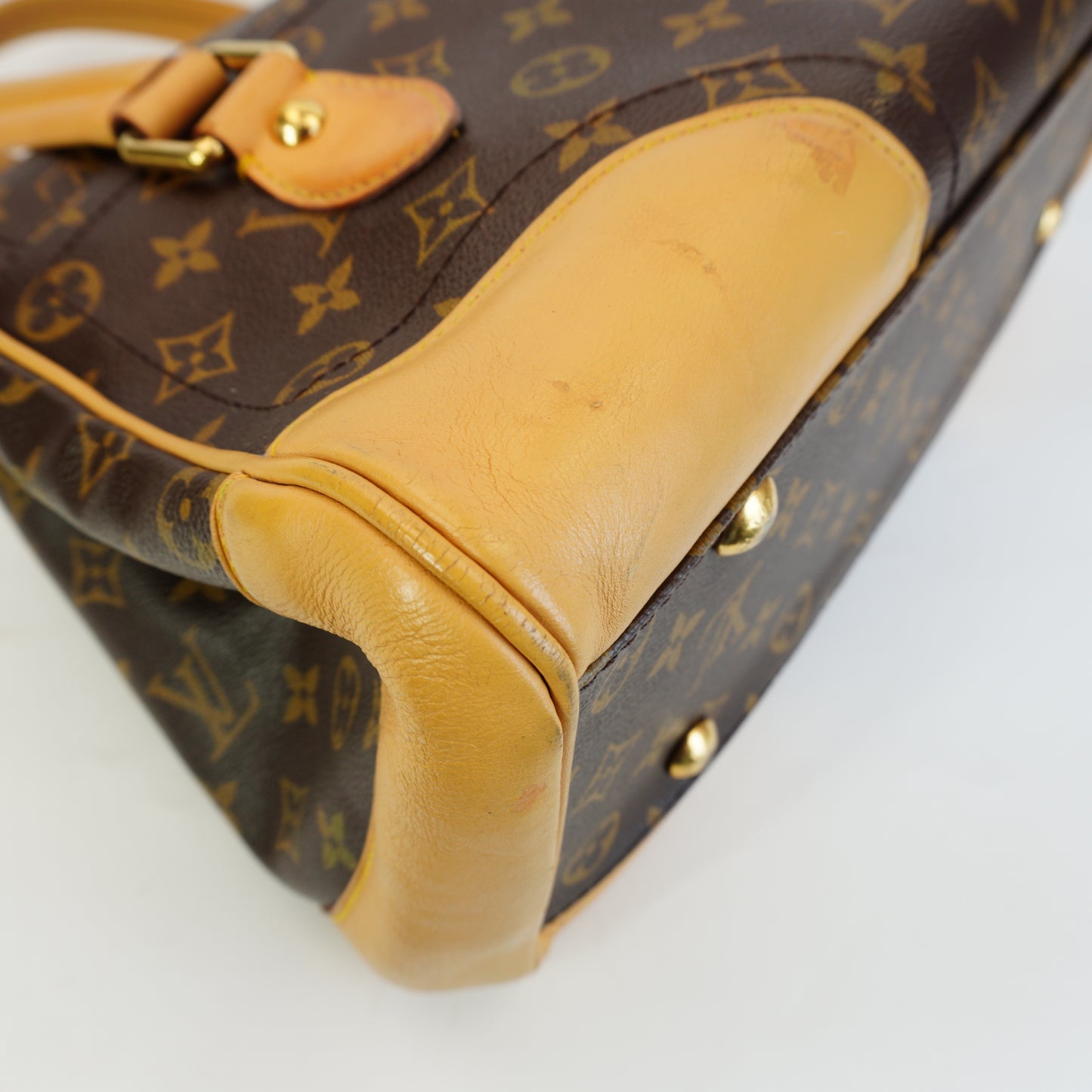 Louis Vuitton	Eden MM Handbag GHW Medium