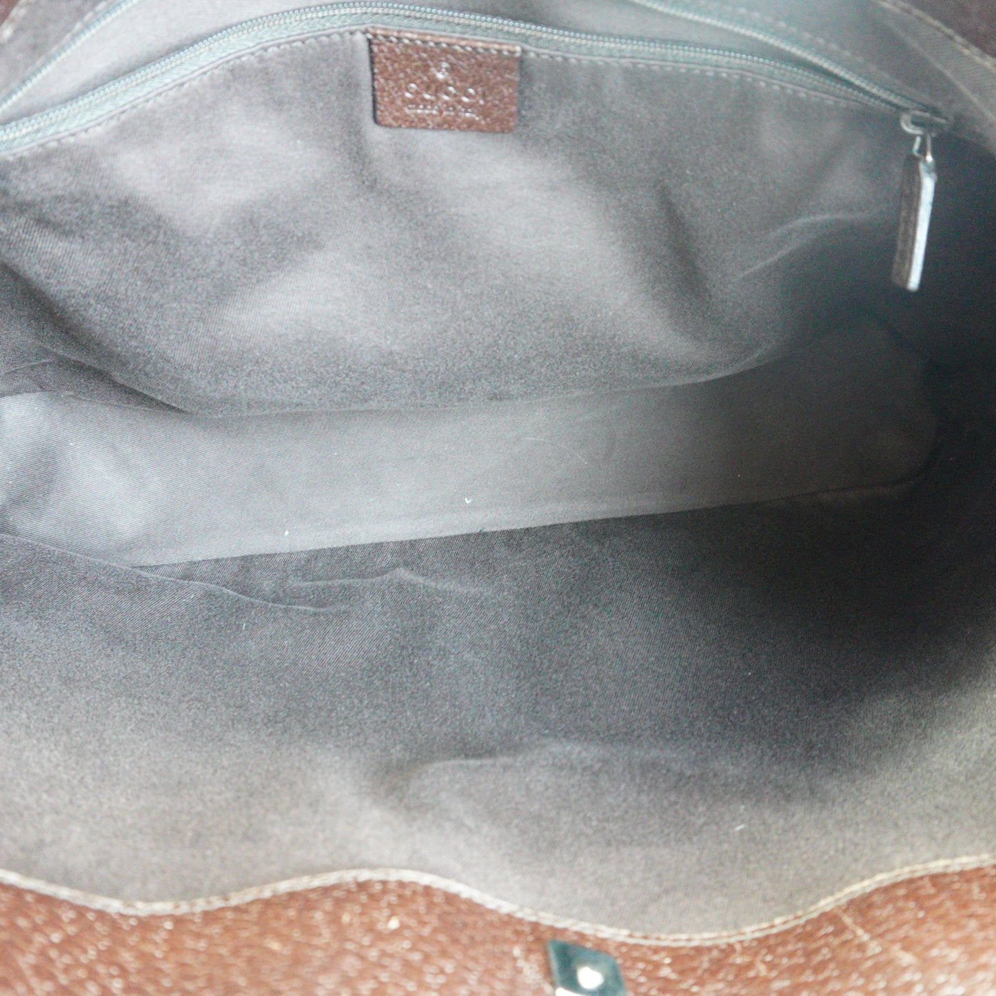 Louis Vuitton	Eden MM Handbag GHW Medium
