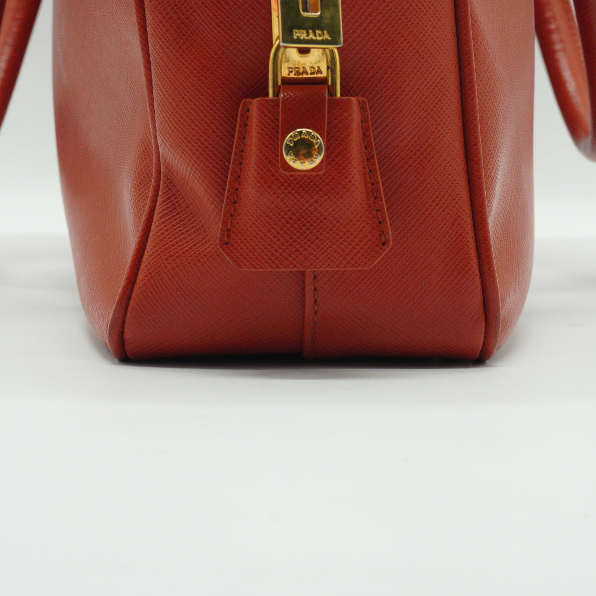 Prada	Saffiano Lux Top Handle Baulleto Bag Medium GHW
