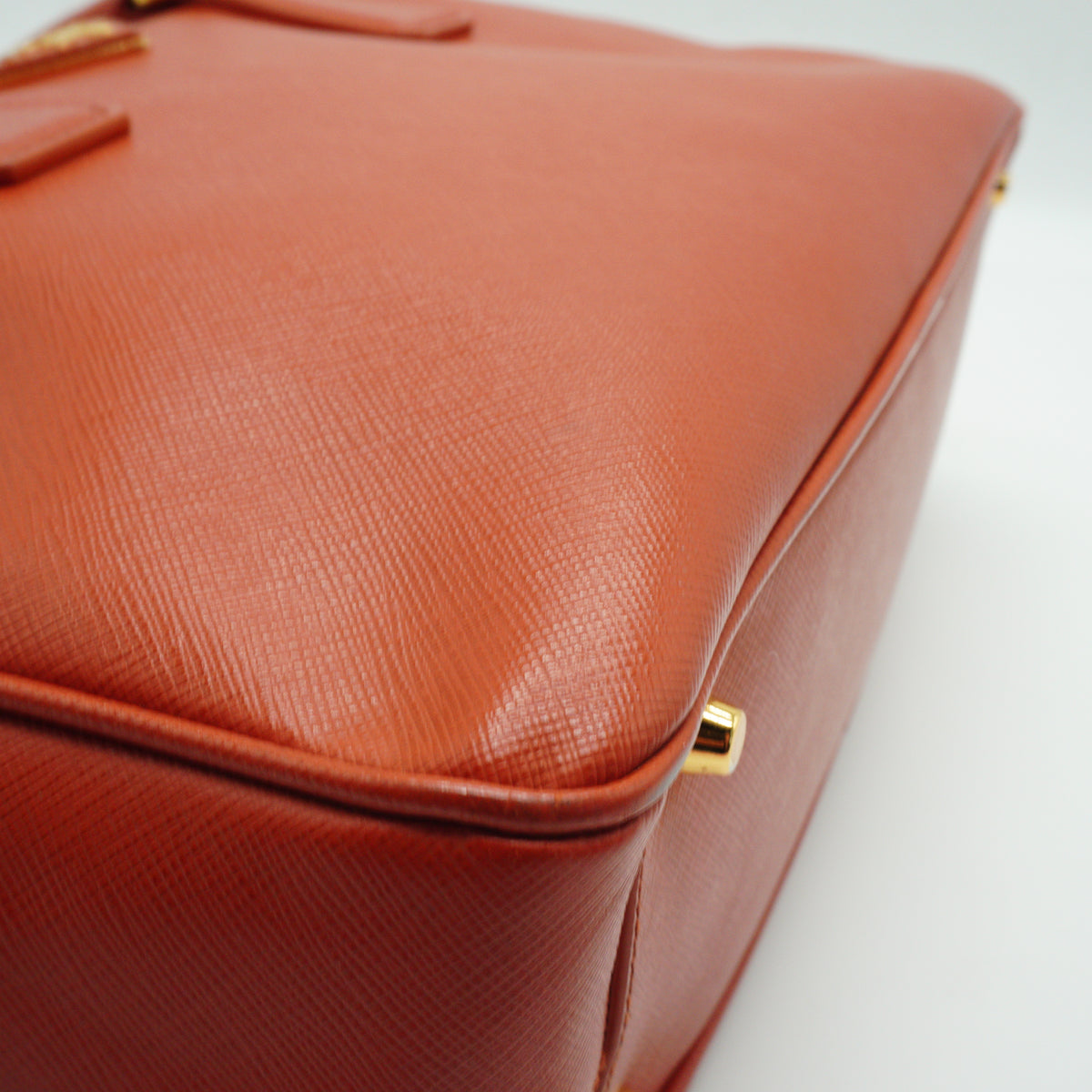 Prada	Saffiano Lux Top Handle Baulleto Bag Medium GHW