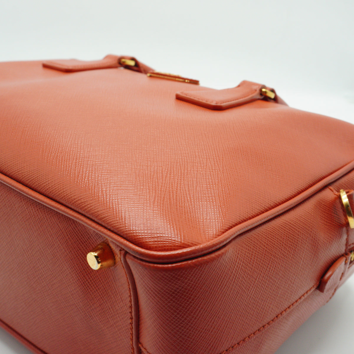 Prada	Saffiano Lux Top Handle Baulleto Bag Medium GHW