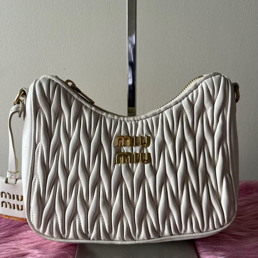 Miu Miu White Crossbody – 5.9"H x 8.7"L x 2.4"W