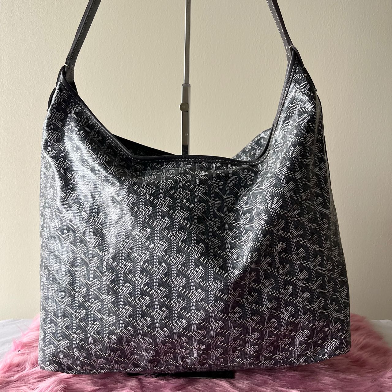 Goyard Bohème Shoulder Bag Gray – 11"H x 15"L x 5"W