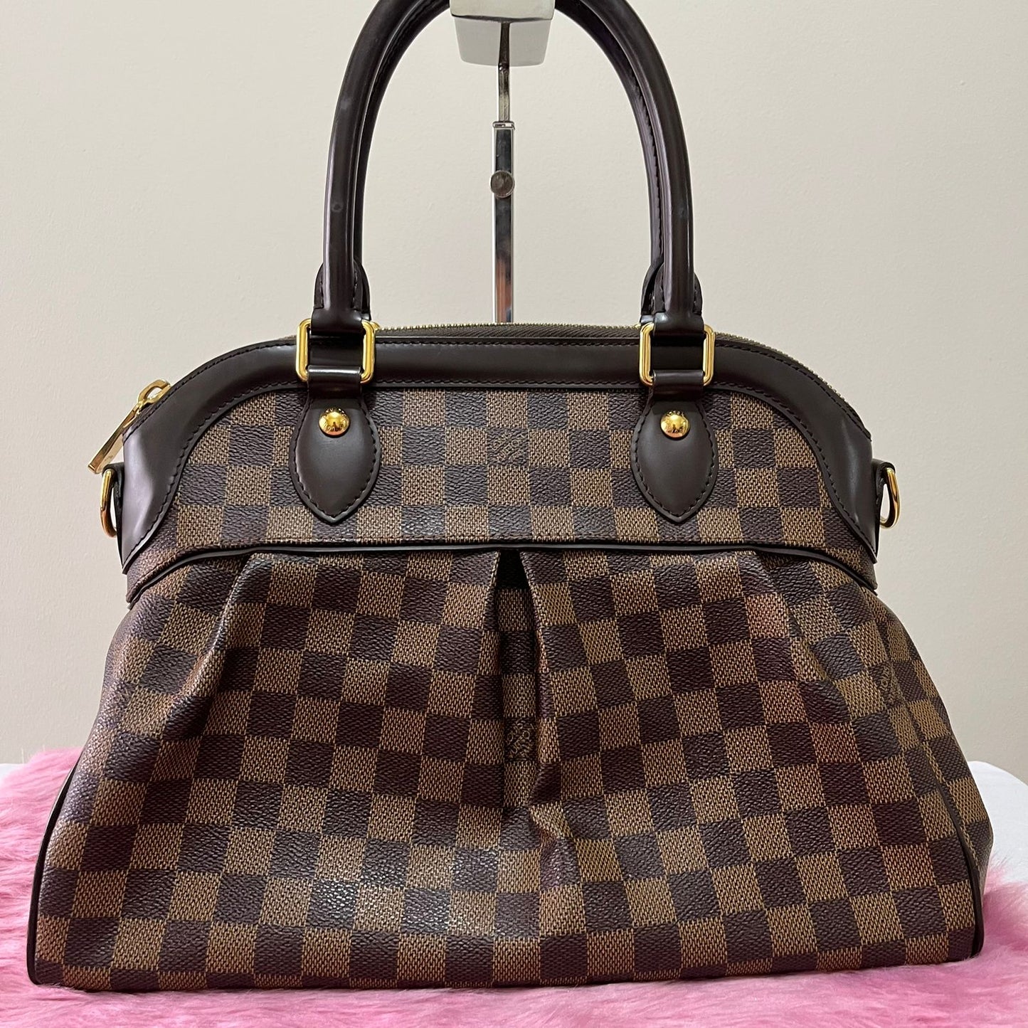 Louis Vuitton Trevi PM Damier Ebene – 9.4"H x 13"L x 5.9"W
