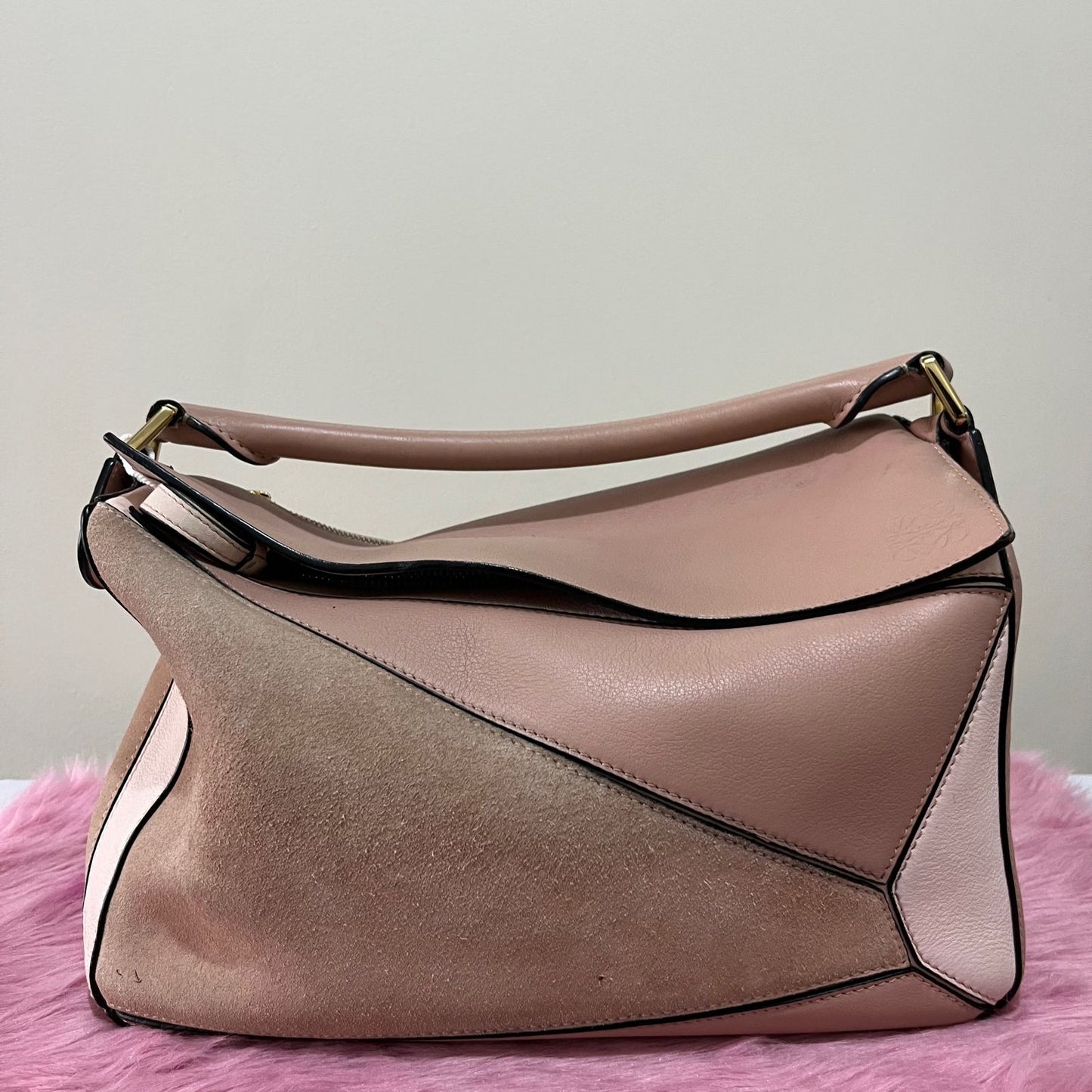 Loewe Puzzle in Medium Pink – 9.1"H x 11.8"L x 5.1"W