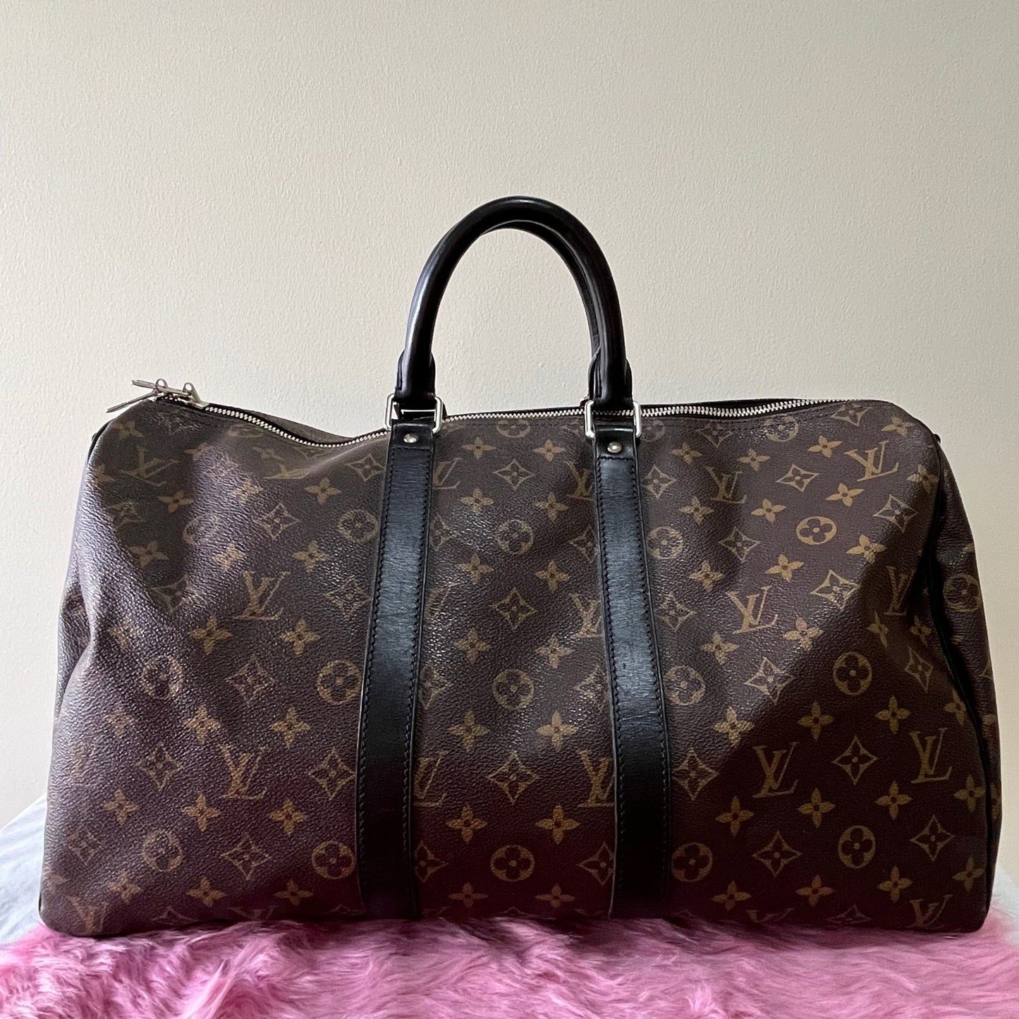 Louis Vuitton Keepall Monogram Canvas – 11.4"H x 19.7"L x 8.7"W