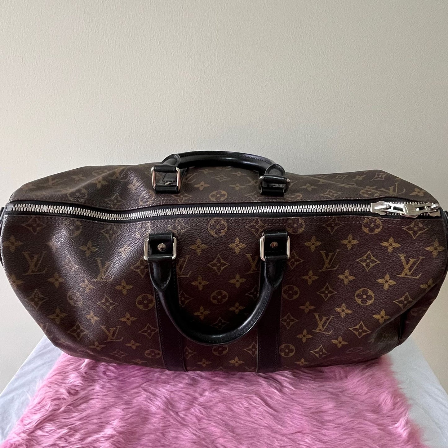 Louis Vuitton Keepall Monogram Canvas – 11.4"H x 19.7"L x 8.7"W