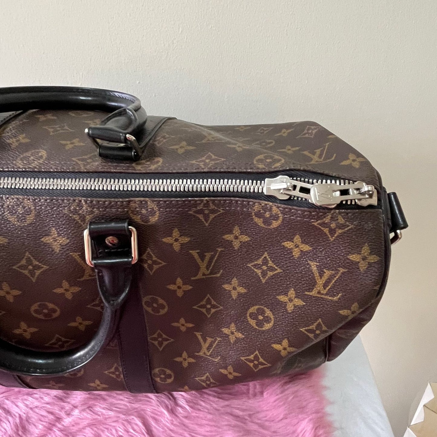 Louis Vuitton Keepall Monogram Canvas – 11.4"H x 19.7"L x 8.7"W