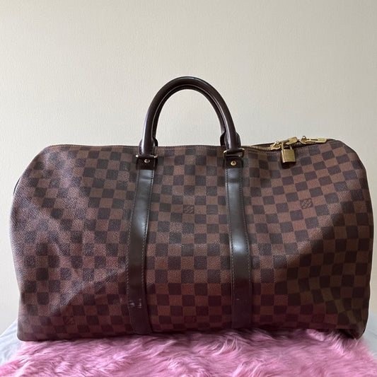 Louis Vuitton Keepall 50 Damier Ebene – 11.4"H x 19.7"L x 8.7"W
