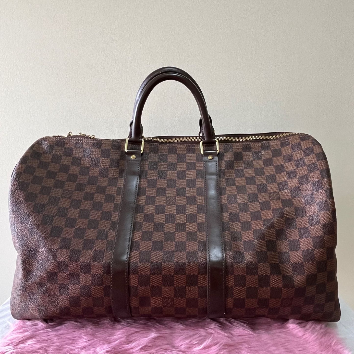 Louis Vuitton Keepall 50 Damier Ebene – 11.4"H x 19.7"L x 8.7"W