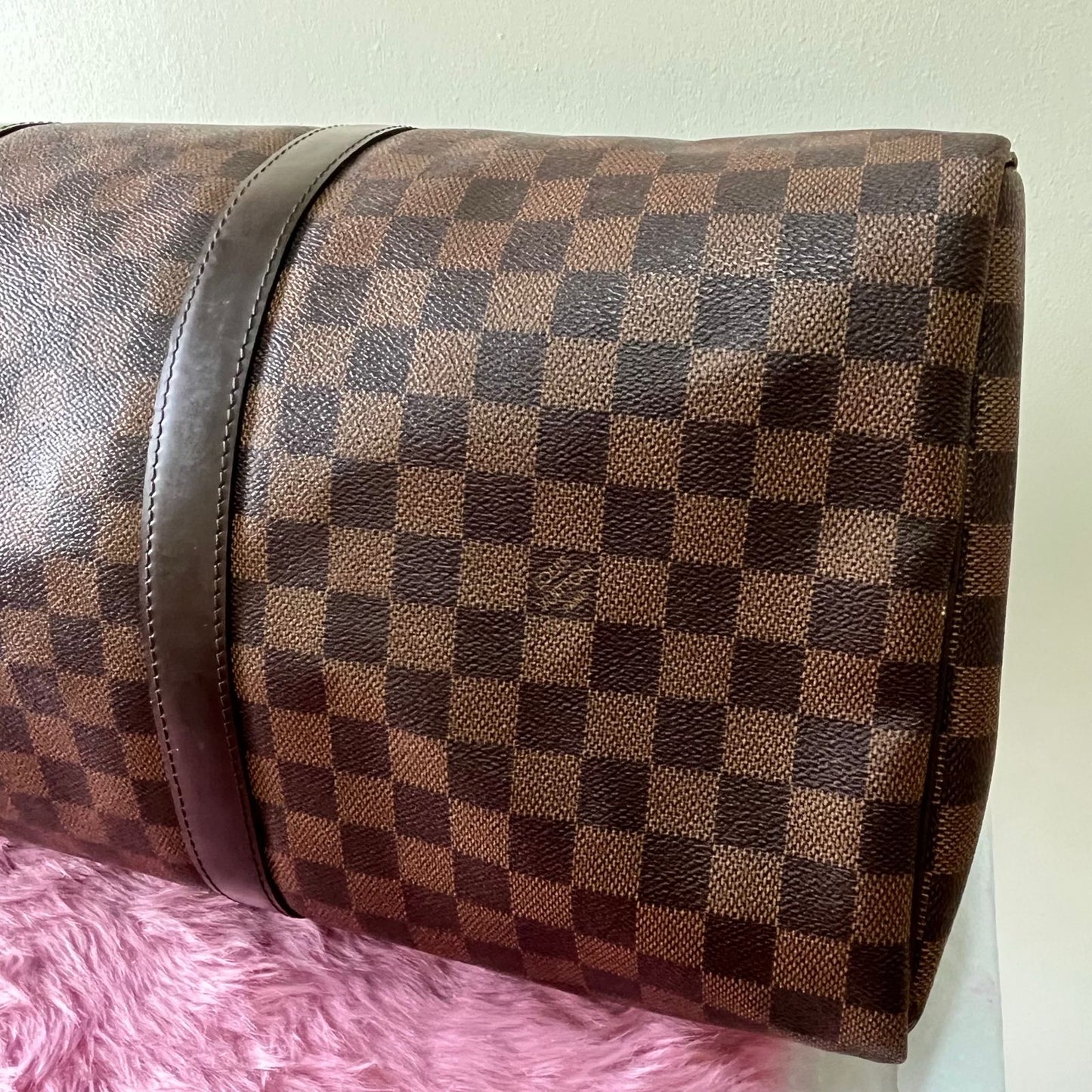 Louis Vuitton Keepall 50 Damier Ebene – 11.4"H x 19.7"L x 8.7"W