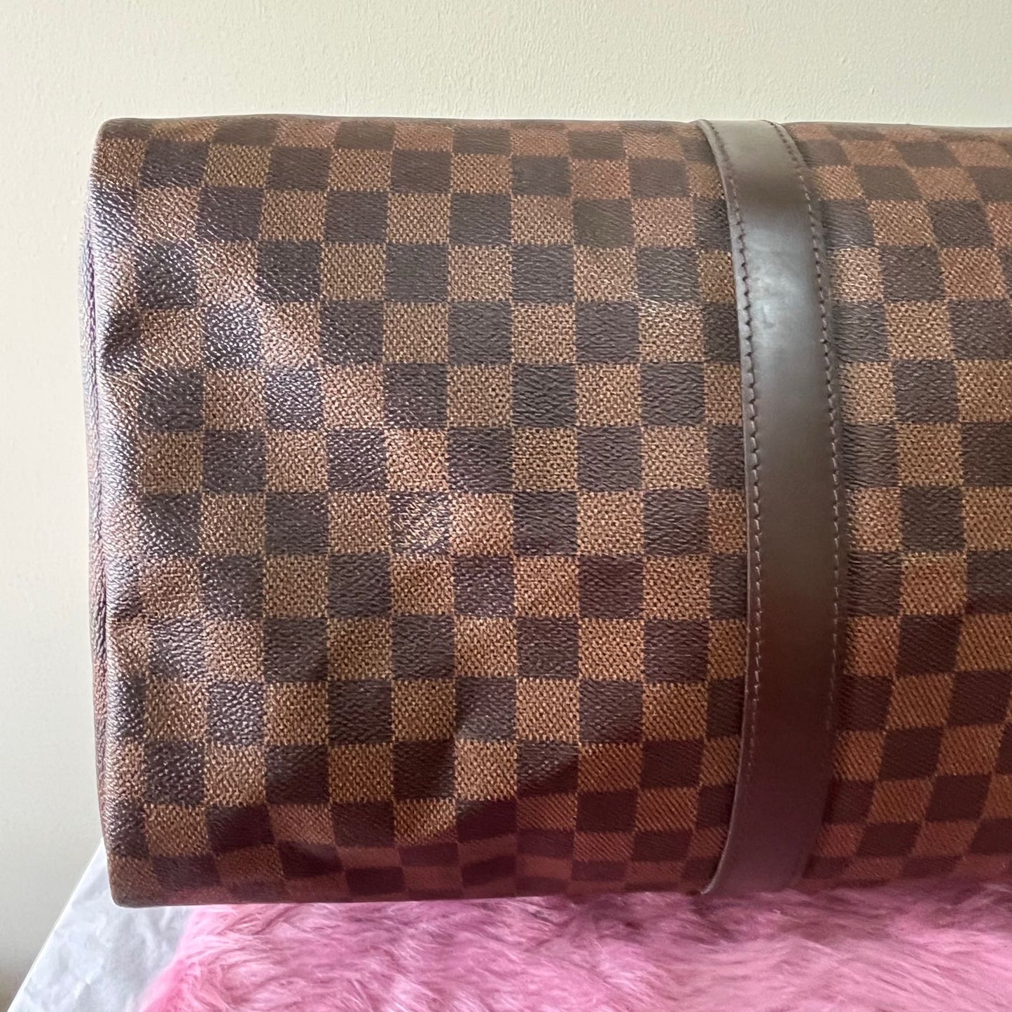 Louis Vuitton Keepall 50 Damier Ebene – 11.4"H x 19.7"L x 8.7"W