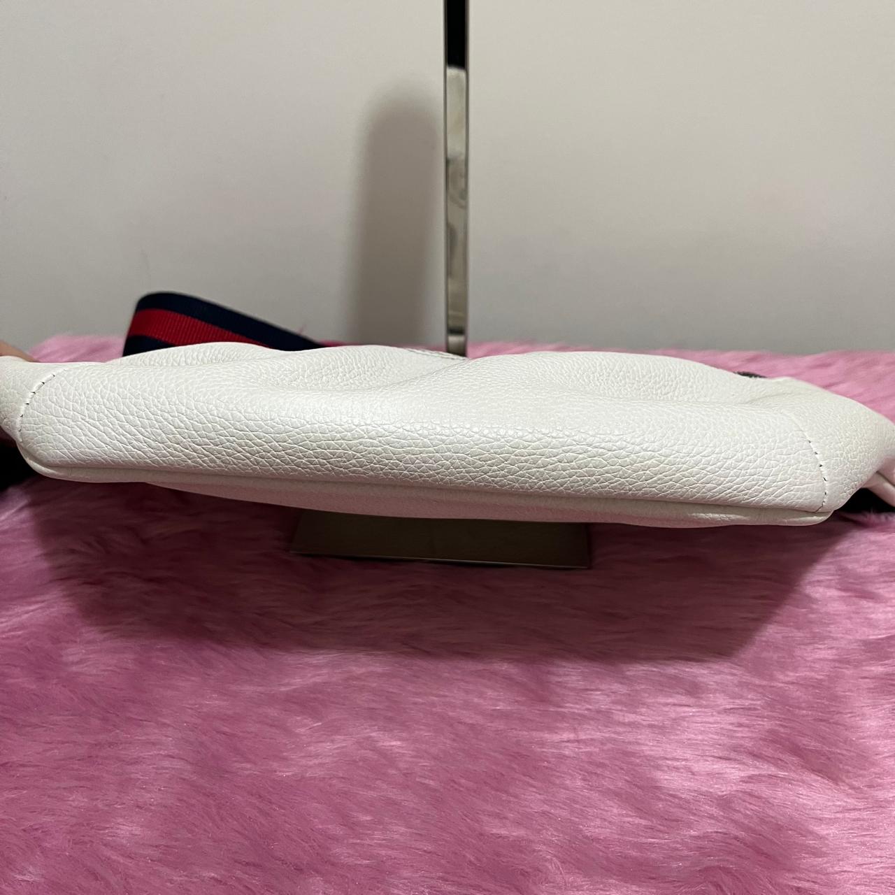 Gucci Belt Bag Beige – 5.5"H x 7.5"L x 2"W