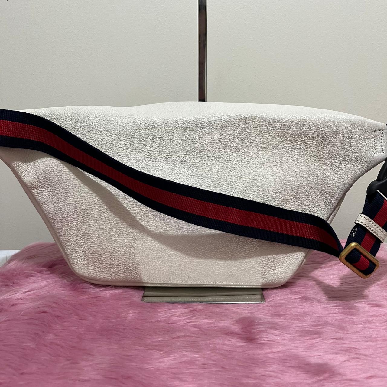 Gucci Belt Bag Beige – 5.5"H x 7.5"L x 2"W