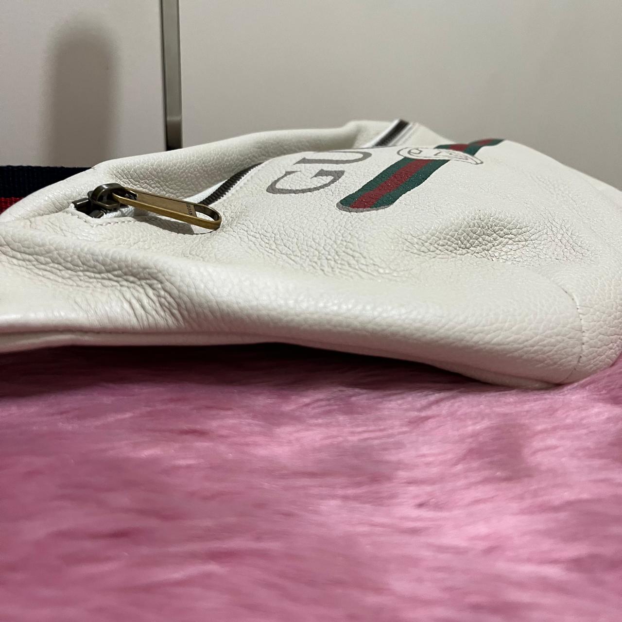 Gucci Belt Bag Beige – 5.5"H x 7.5"L x 2"W