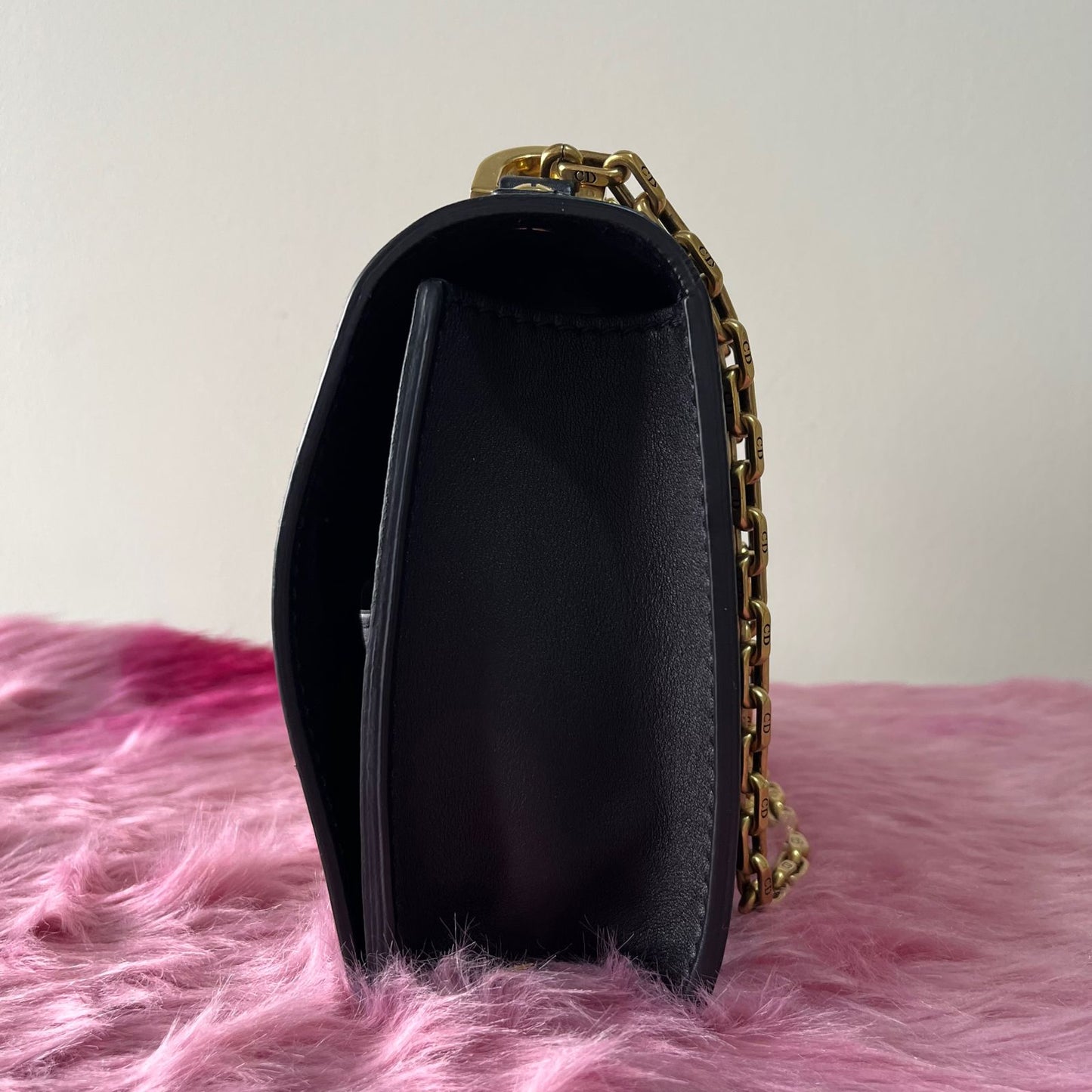 Dior J'Adior Black – 5.5"H x 9.4"L x 2"W