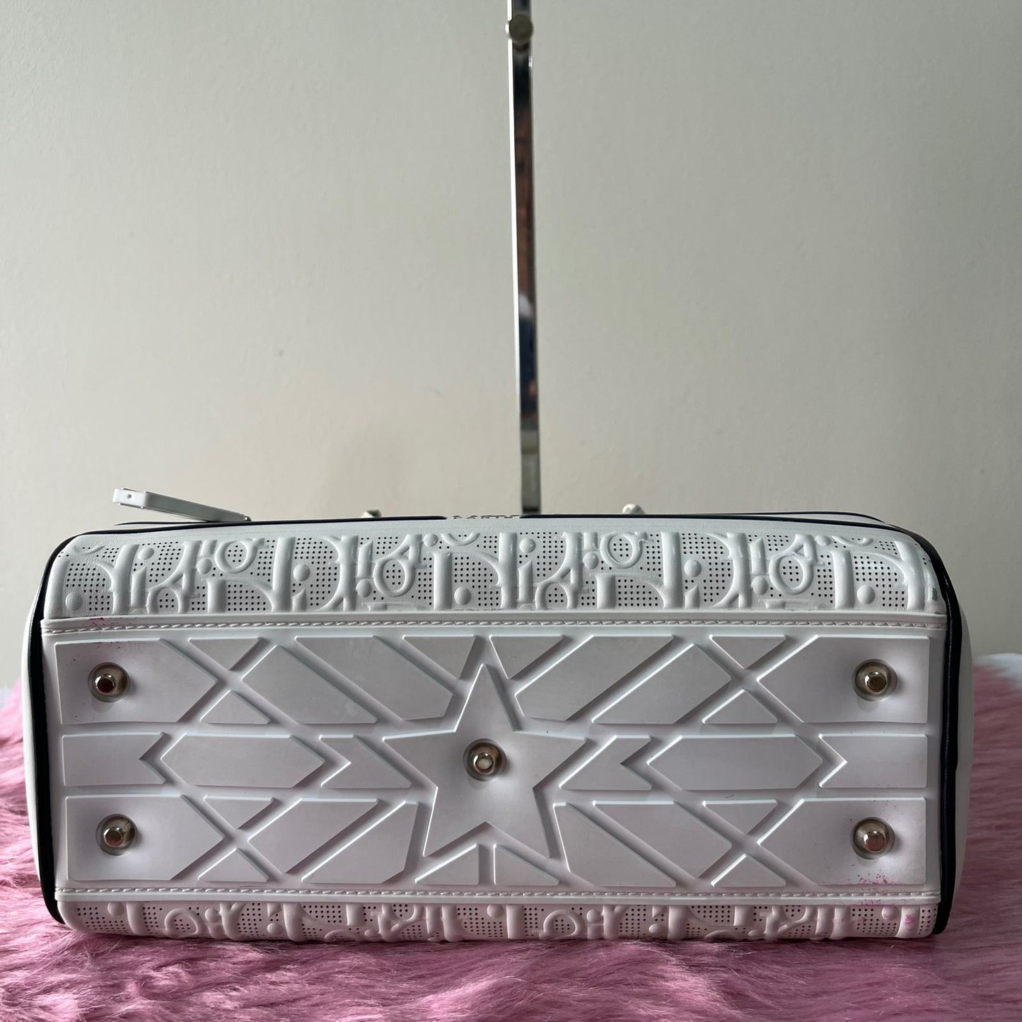 Dior Vibe Zip Bowling White – 6.7"H x 10.6"L x 4.3"W