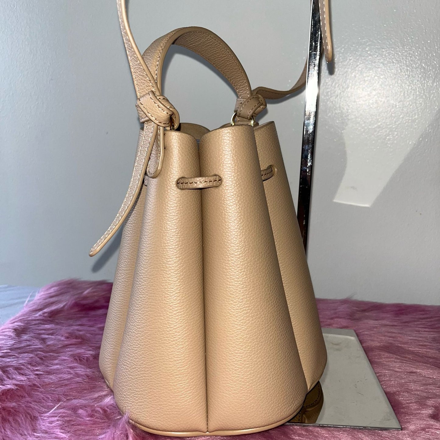 Polène Huit Small Beige – 7"H x 8.5"L x 3"W