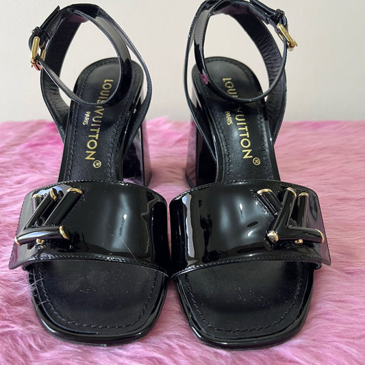 Louis Vuitton Shake Sandals Black Patent – 3.1"H x 9.8"L x 3.3"W
