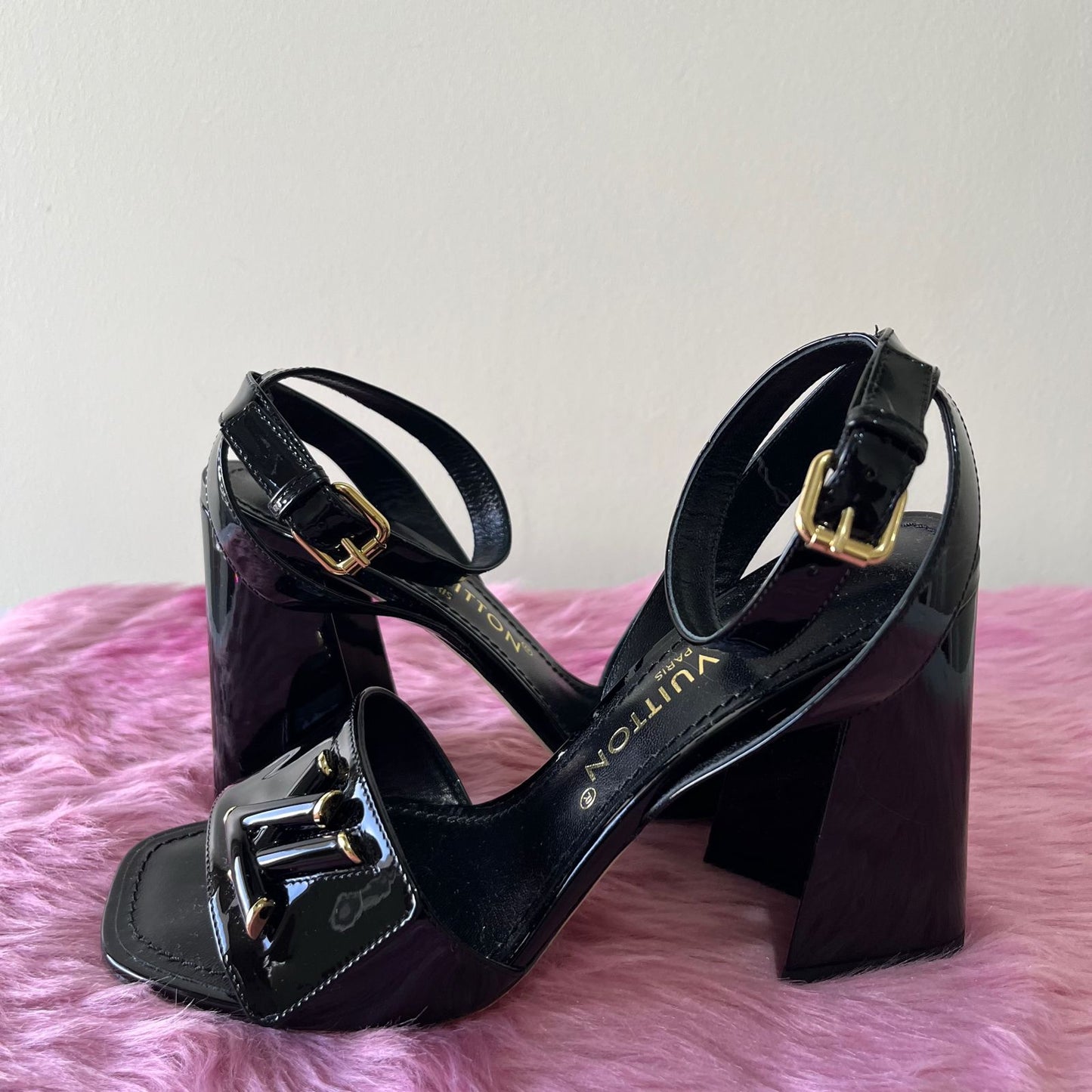 Louis Vuitton Shake Sandals Black Patent – 3.1"H x 9.8"L x 3.3"W