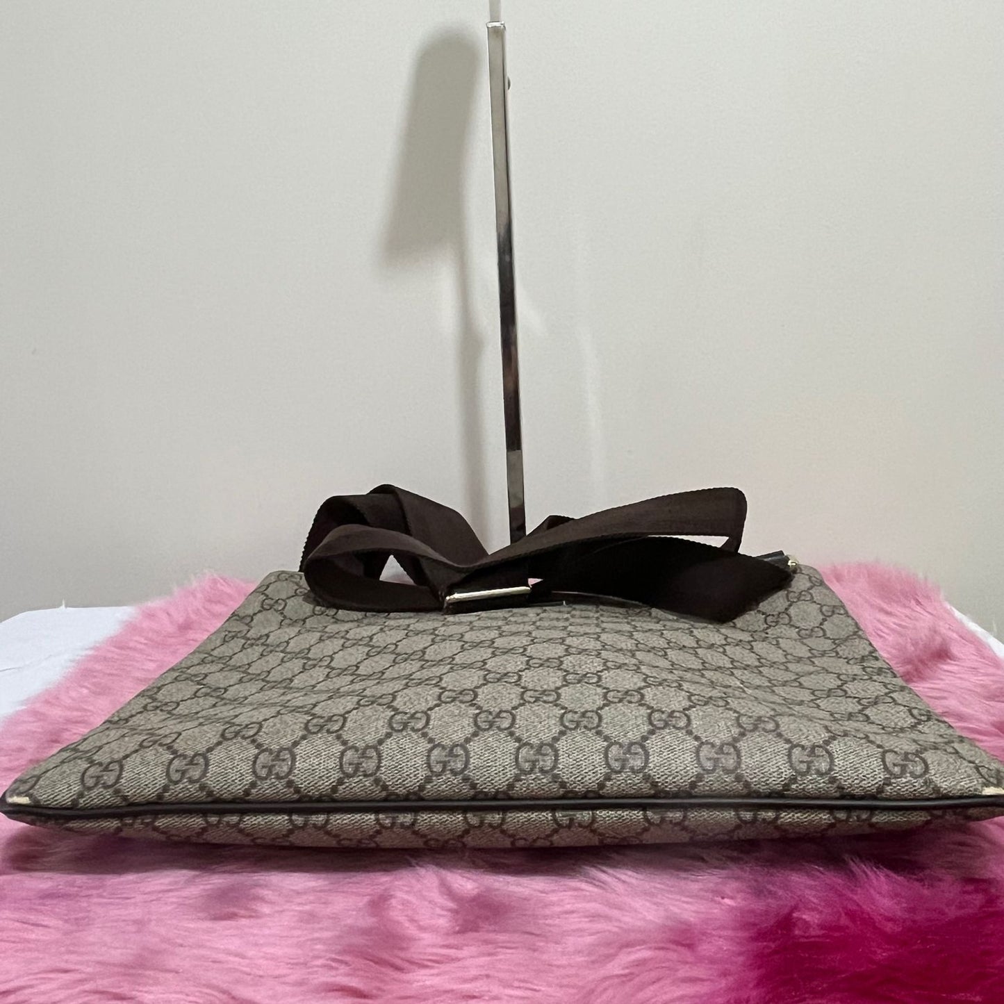 Gucci Messenger Monogram GG Supreme – 11"H x 14.5"L x 3.5"W