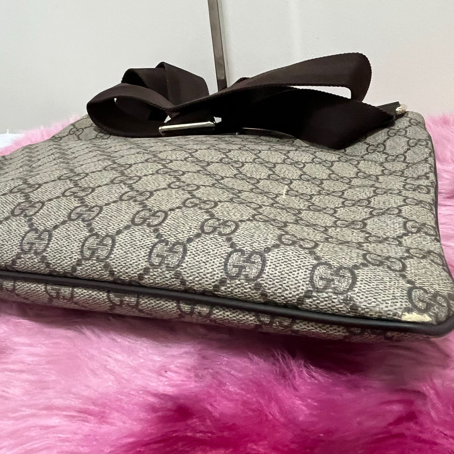 Gucci Messenger Monogram GG Supreme – 11"H x 14.5"L x 3.5"W