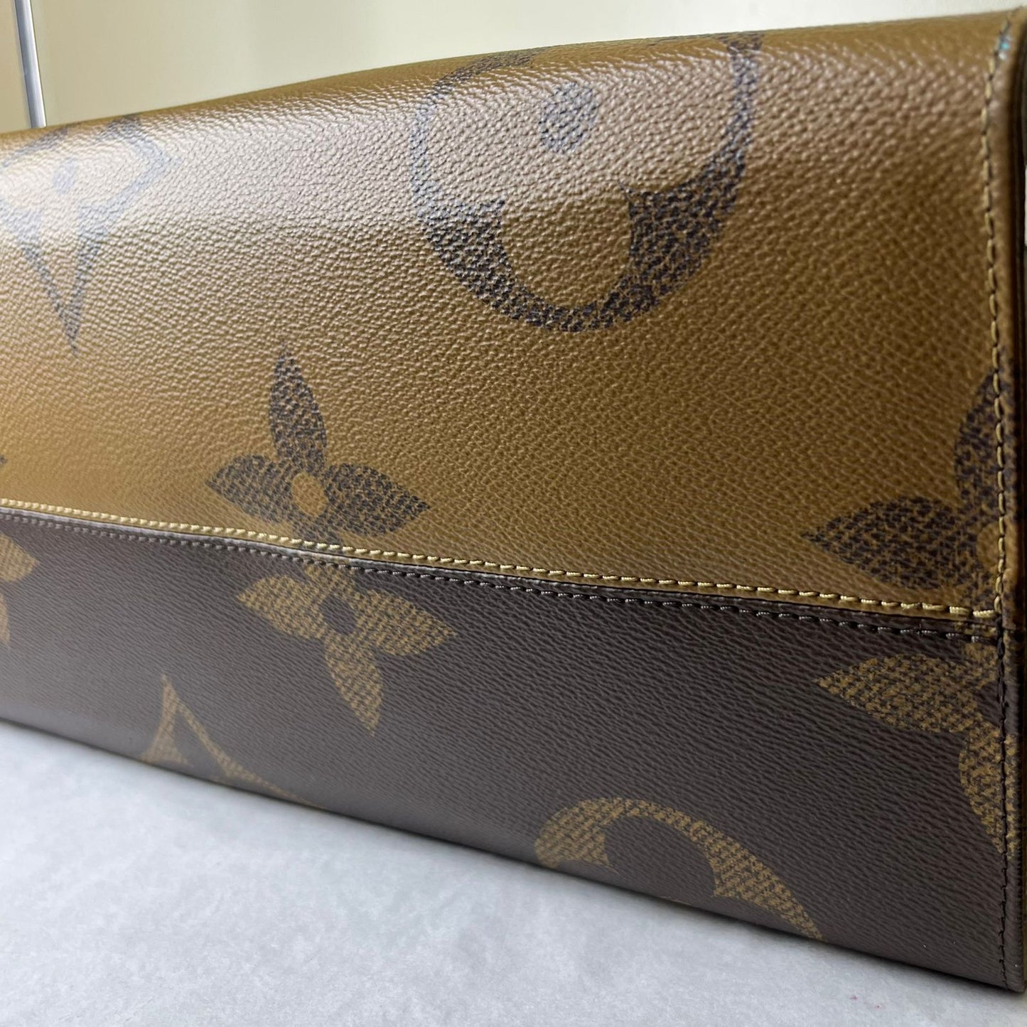 Louis Vuitton OnTheGo GM Reverse Monogram Canvas – 13.4"H x 16.1"L x 7.5"W