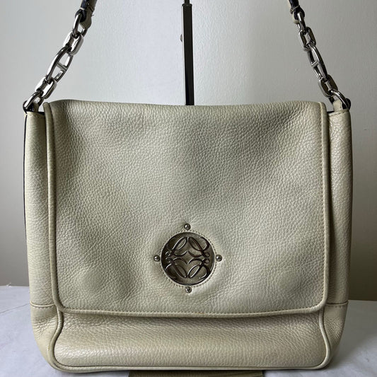 Loewe Maia Off White – 6"H x 9.5"L x 2.5"W