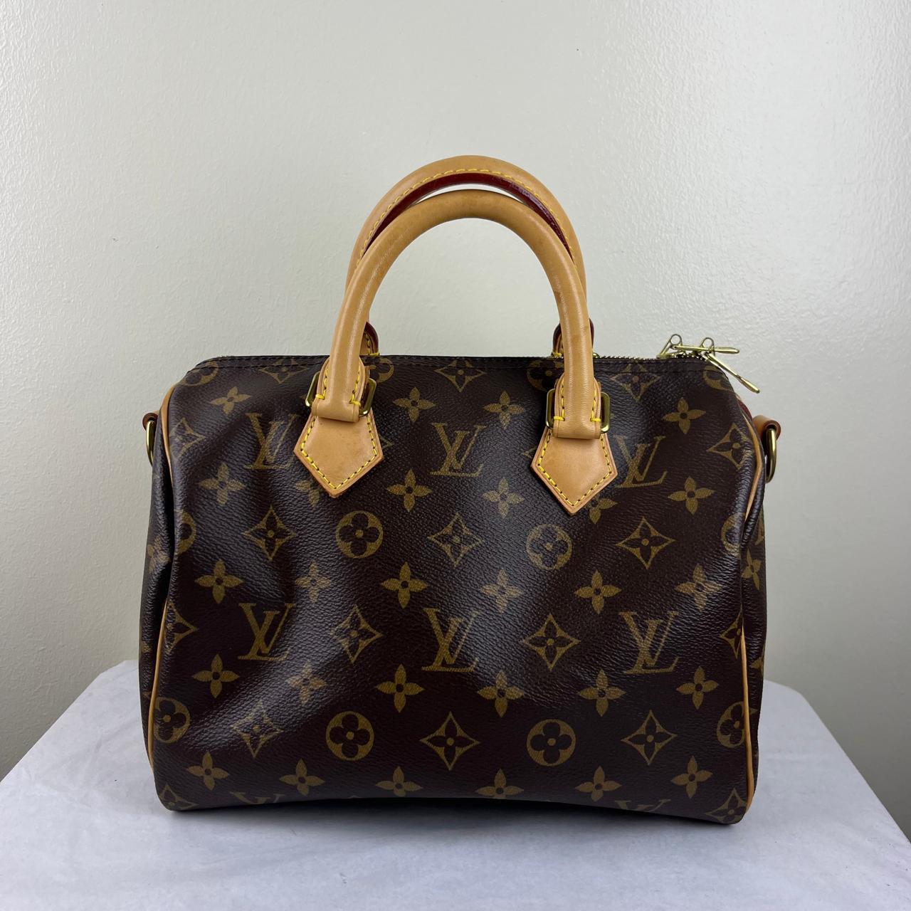 Louis Vuitton Speedy 25 Monogram Canvas – 7.5"H x 9.8"L x 5.9"W