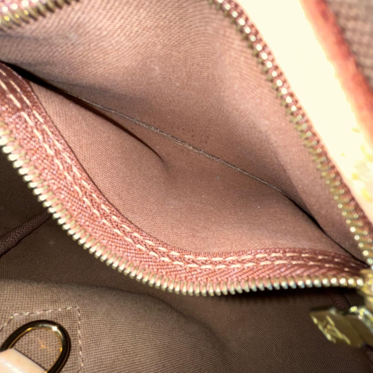 Louis Vuitton Speedy 25 Monogram Canvas – 7.5"H x 9.8"L x 5.9"W