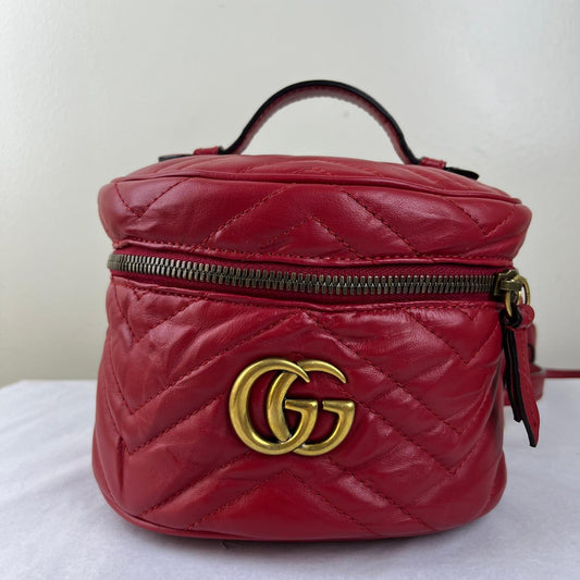 Gucci Marmont Vanity Red – 4.7"H x 7"L x 2.6"W