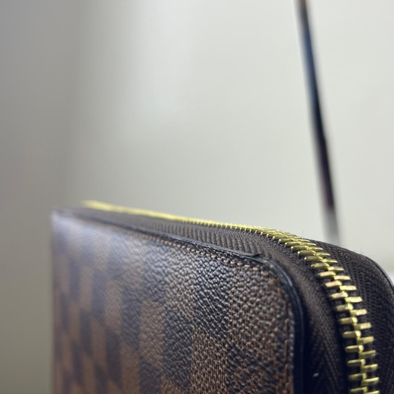 Louis Vuitton Zipply Wallet Damier Ebene – 4.1"H x 7.5"L x 0.8"W