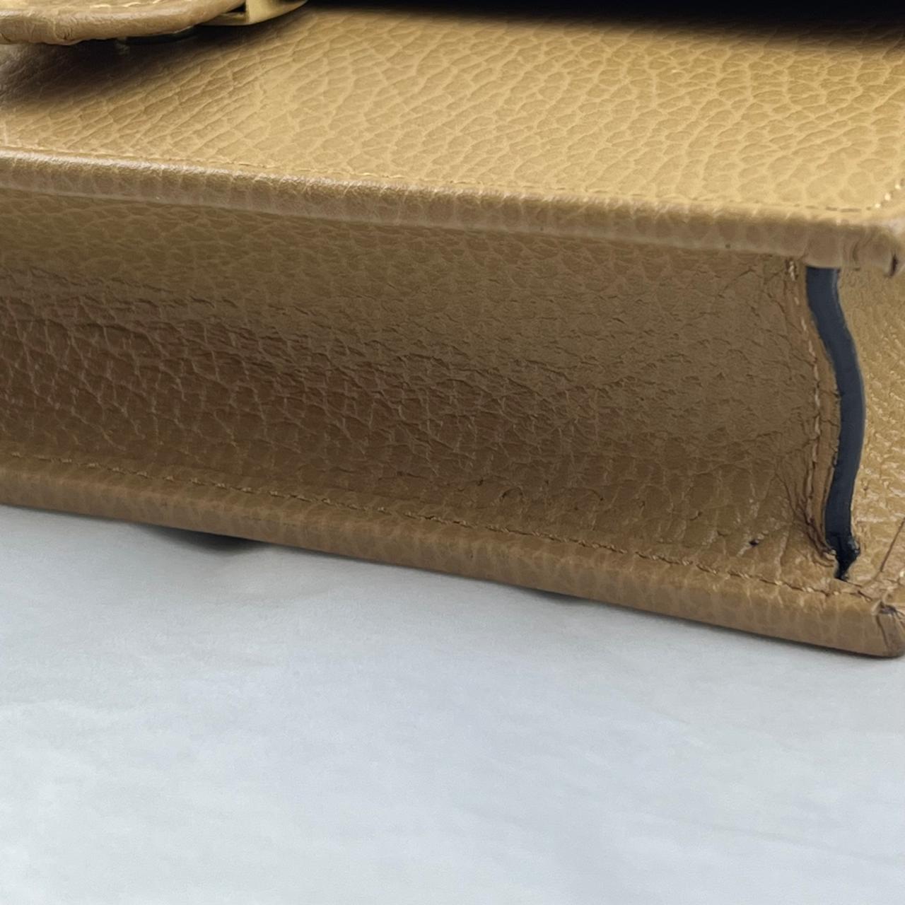 Gucci Interlocking Wallet on Chain Beige – 4.5"H x 7.5"L x 1.4"W