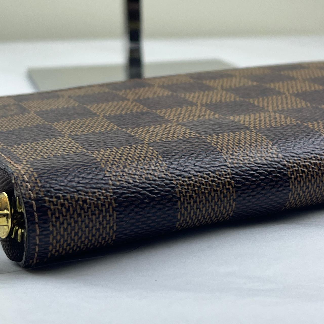 Louis Vuitton Zipply Wallet Damier Ebene – 4.1"H x 7.5"L x 0.8"W