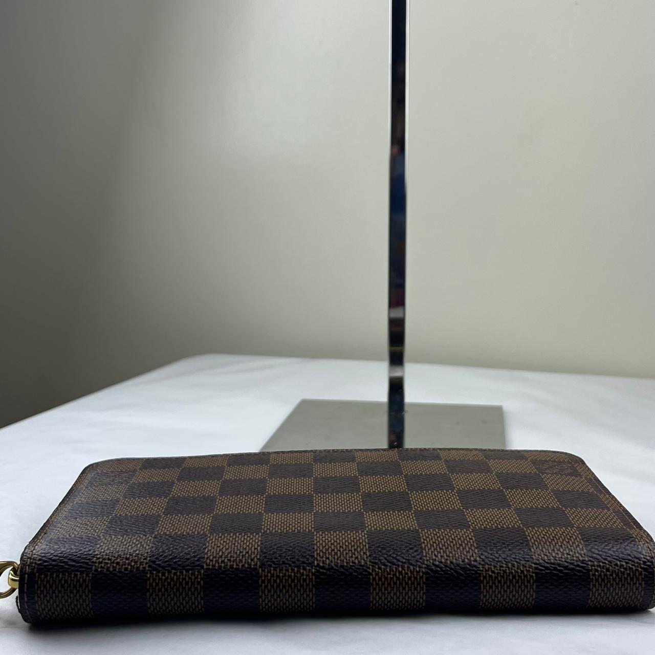 Louis Vuitton Zipply Wallet Damier Ebene – 4.1"H x 7.5"L x 0.8"W
