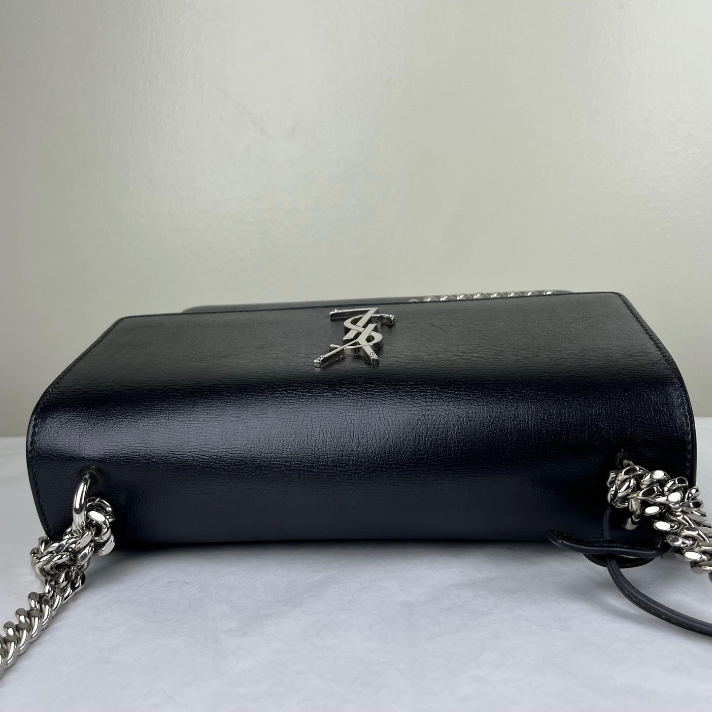 YSL Sunset Medium Smooth leather - black – 6.7"H x 8.8"L x 3.1"W