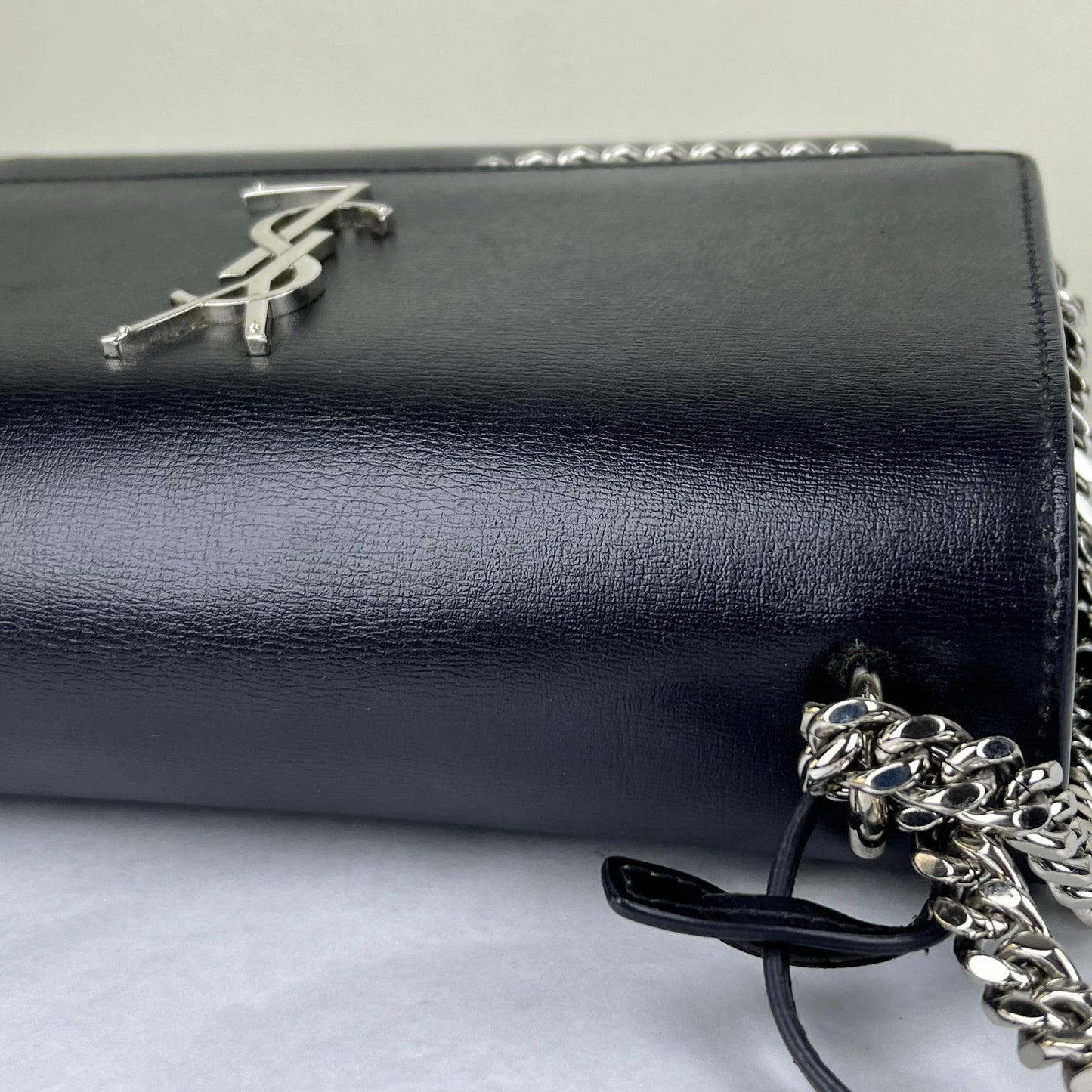 YSL Sunset Medium Smooth leather - black – 6.7"H x 8.8"L x 3.1"W