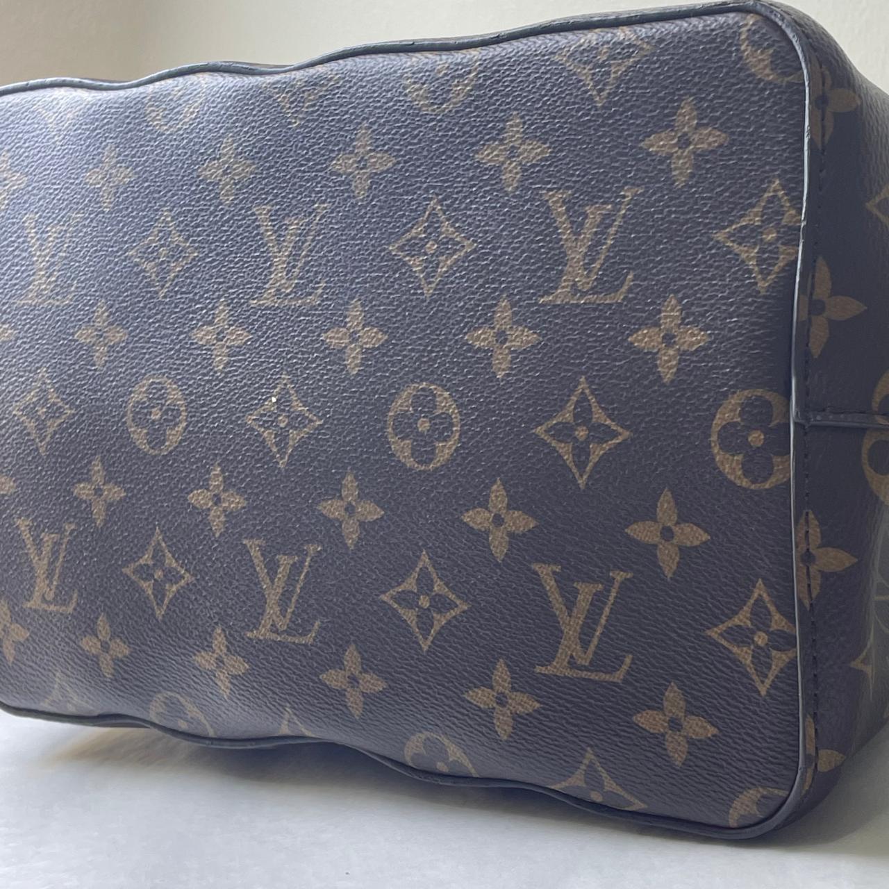 Louis Vuitton	Louis Vuitton Neo Noe Pink Interior