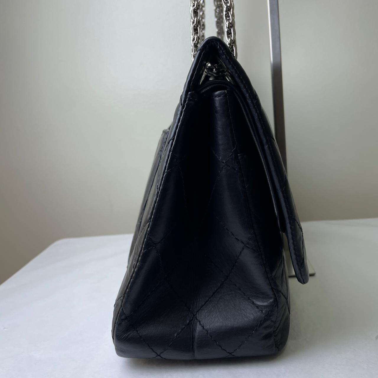 Chanel Maxi Black Large