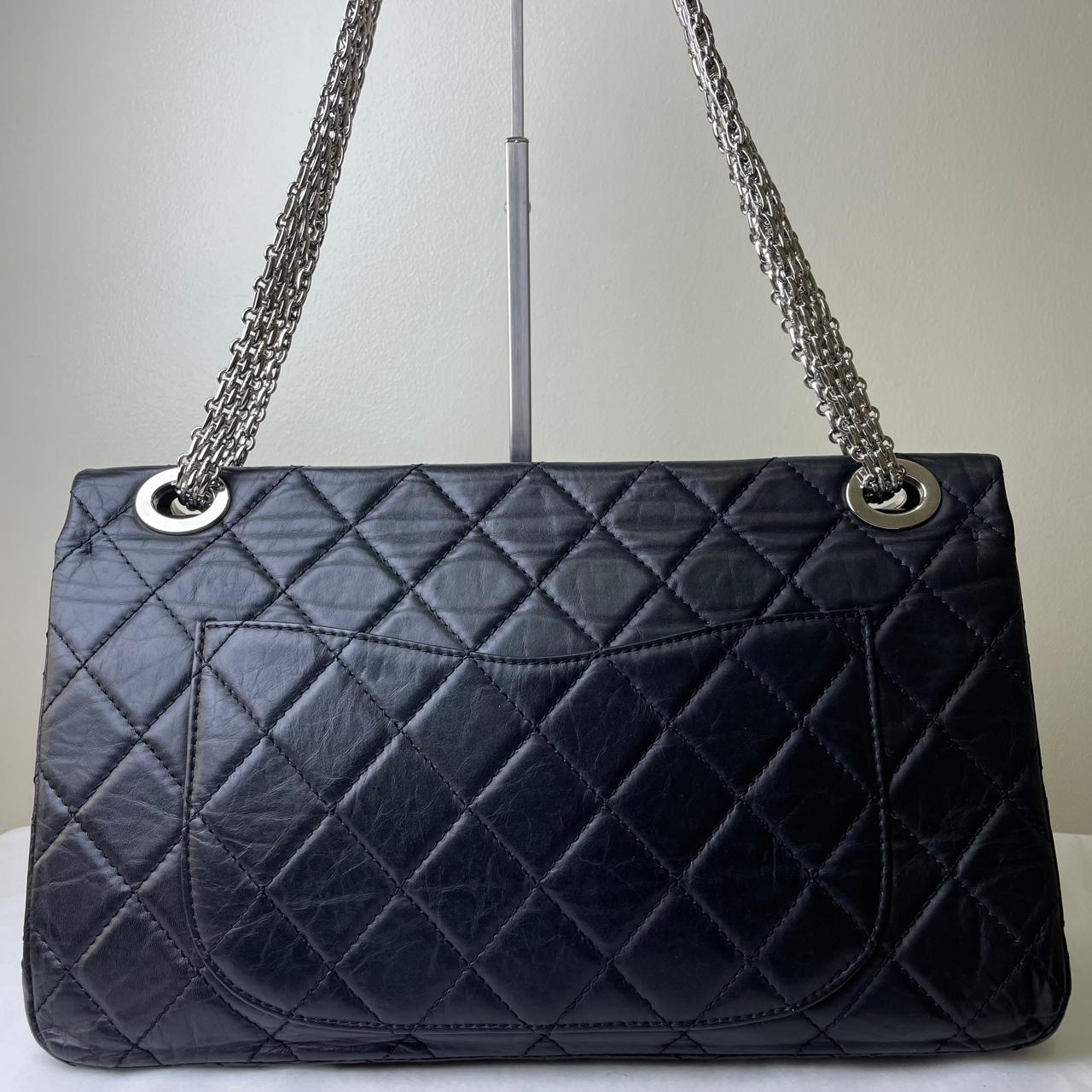Chanel Maxi Black Large
