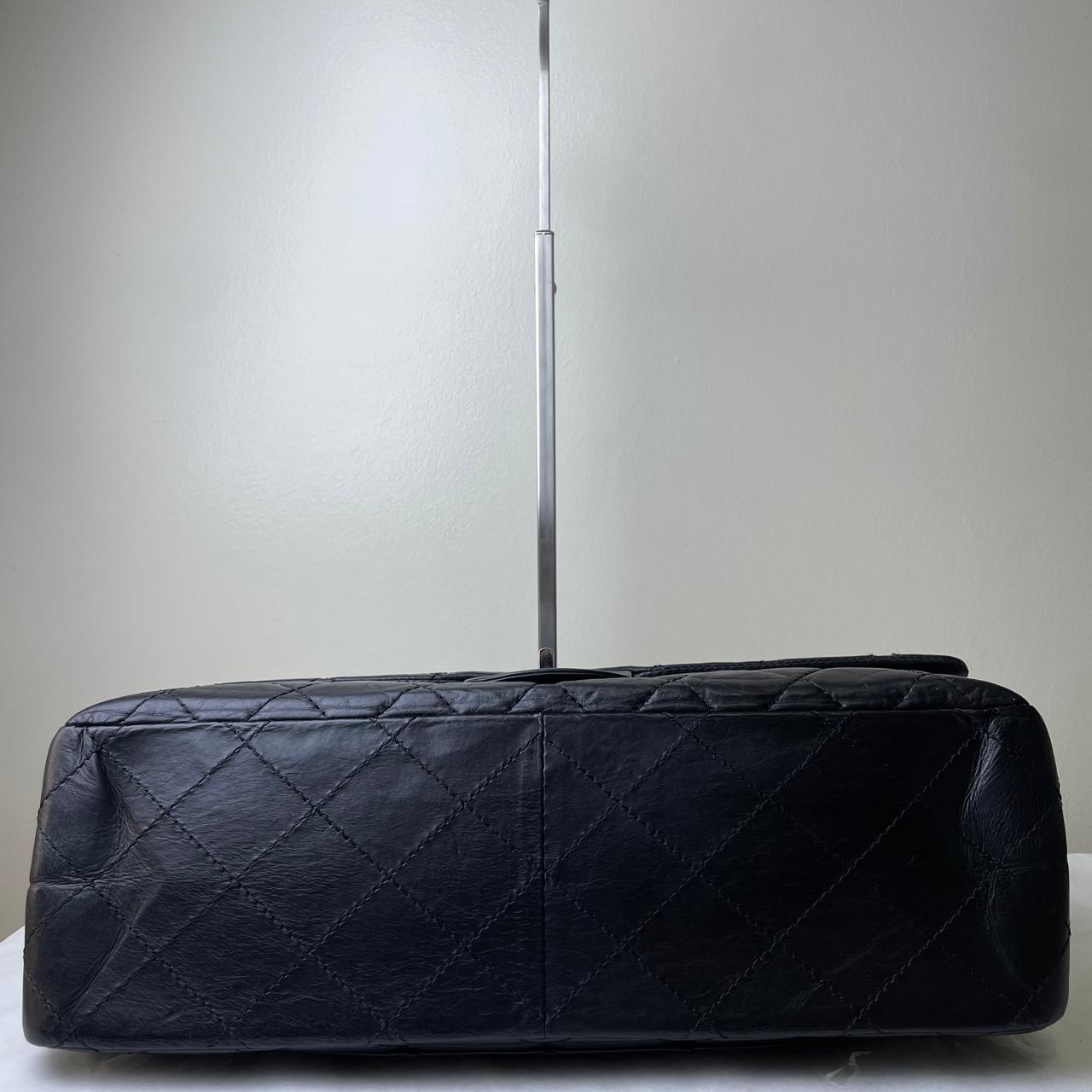 Chanel Maxi Black Large