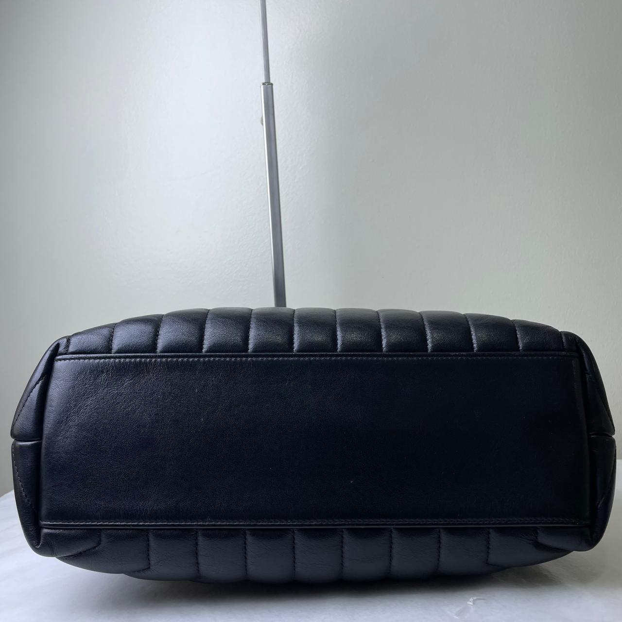 YSL	Loulou Medium Bag - Black
