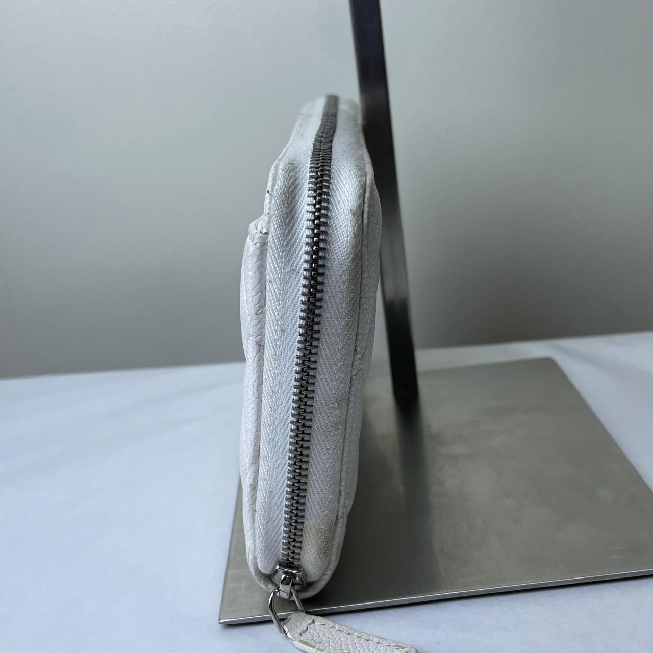 Chanel Long Wallet Caviar Skin - White